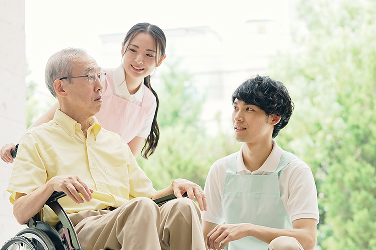 親が高齢者施設に入居しているが、不動産は売却できるの？
